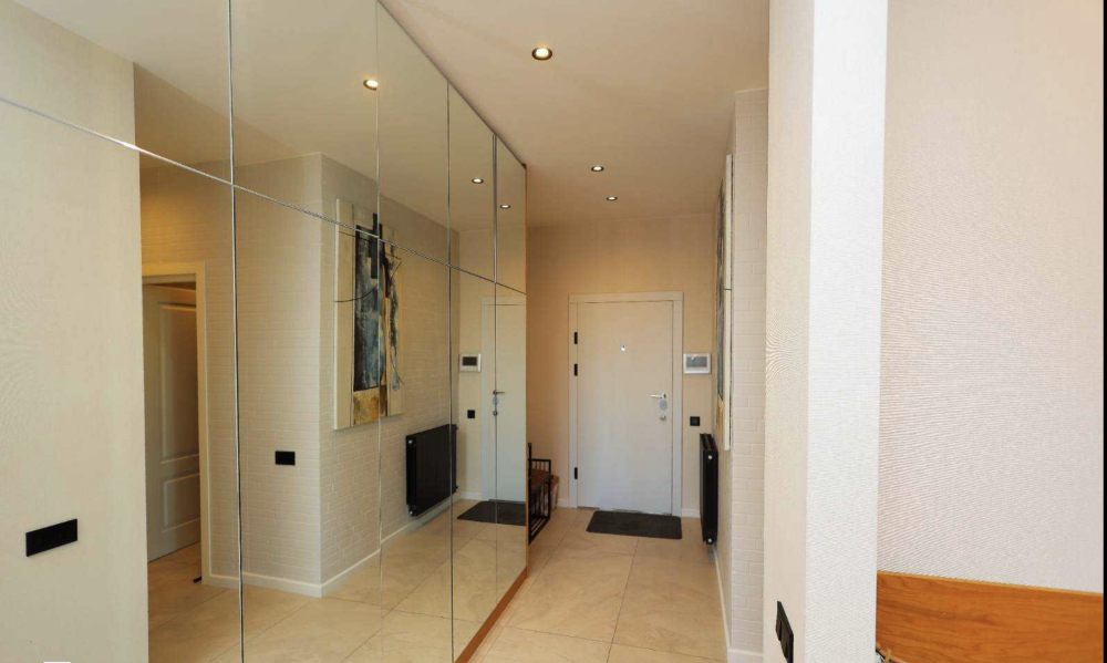 ქირავდება 4 ოთახიანი ბინა საბურთალოზე